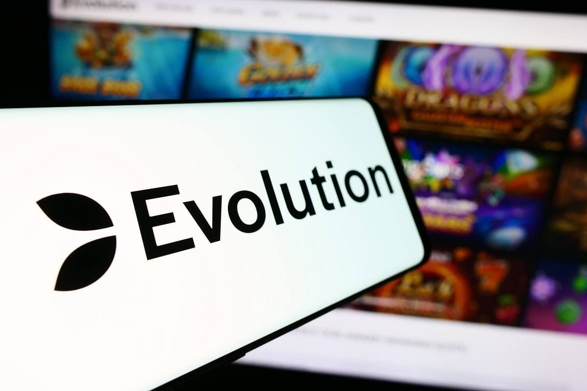 Reclusive Billionaire Kenneth Dart Triggers Mandatory $13.8B Bid for Evolution