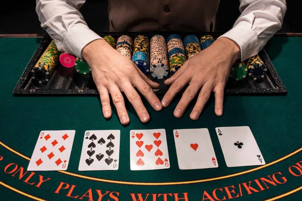 Macau police detain two over proxy betting from Cotai casino