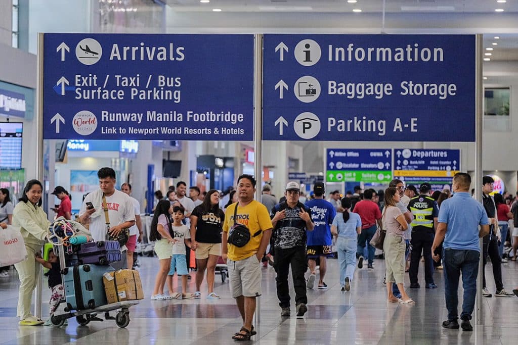 Philippines seeks wider Chinese visa-free access as it targets 6.4M international visitors